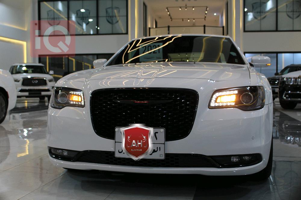 كرايسلر 300